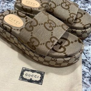Gucci platform sandals with dust bag